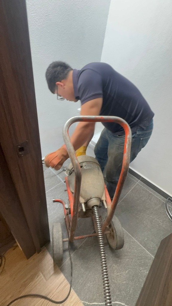 Desazolve industrial de fosa séptica