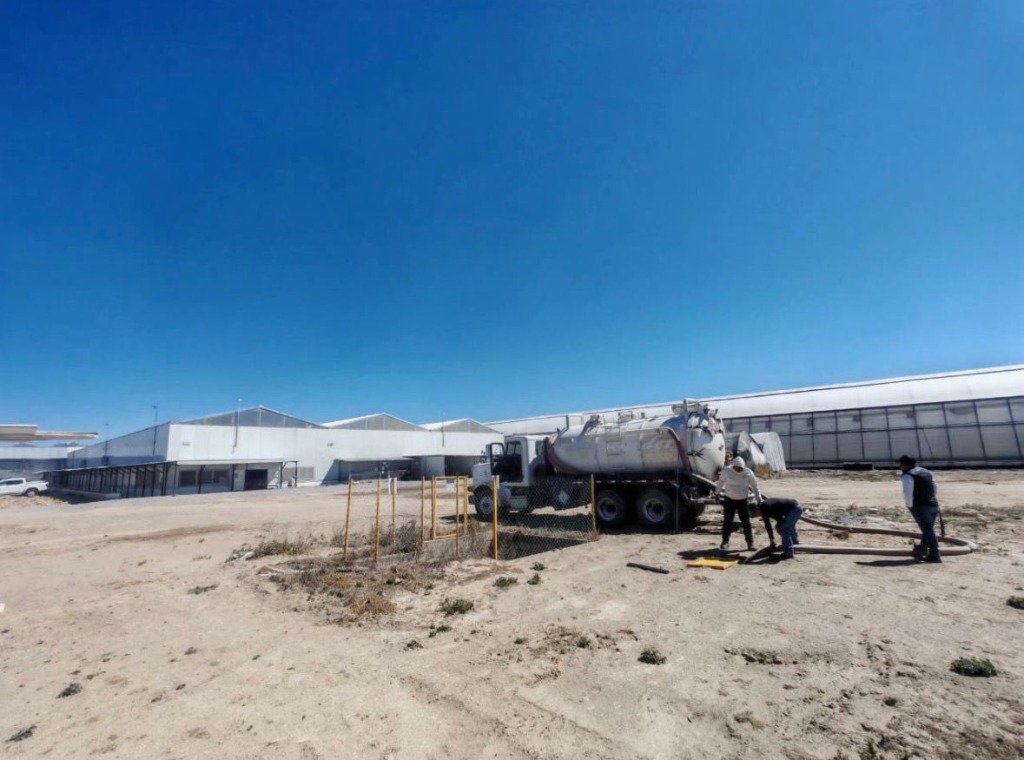 Camión cisterna de limpieza de fosa